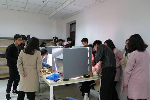 说明: F:\雷竞技raybat竞猜\实验室海报\商品拍摄实训室\商品拍摄实训室文化建设素材\IMG_0253.JPG